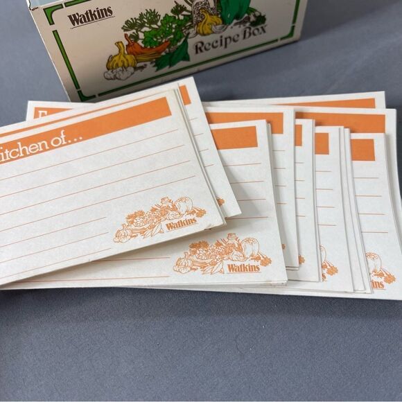 Vintage Recipe Holder 70s Blank Cards Metal Tin Watkins Vegetables - Picture 7 of 16